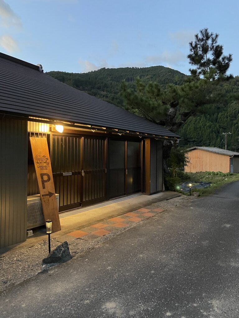 高知　大豊町　ペットOK　一棟貸し　ガルバンゾハウス